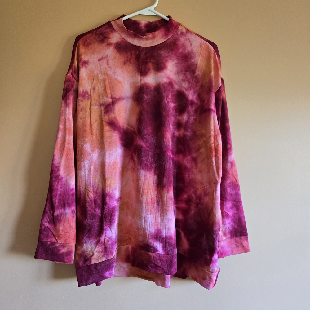 Logo Lounge Tie-Dye Long Sleeve Mock Neck With Pockets PTP=24.75"